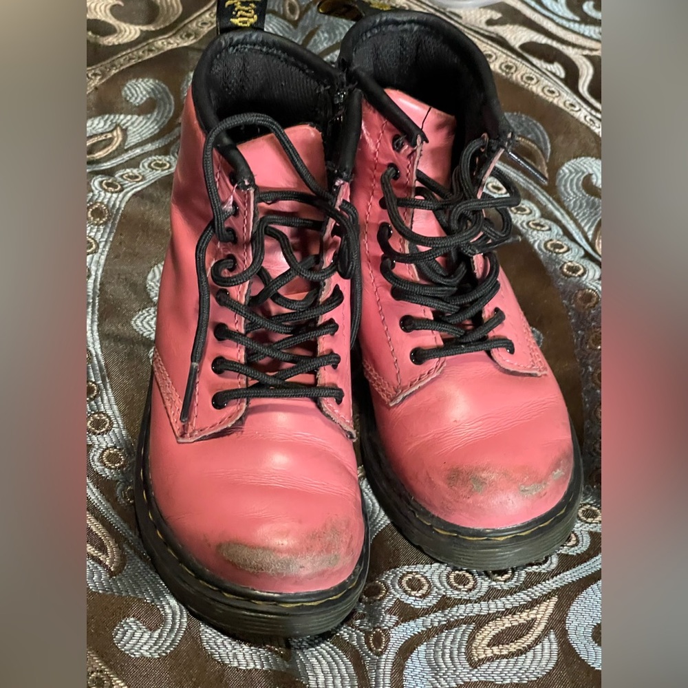 Toddler pink Dr marten boots .size10